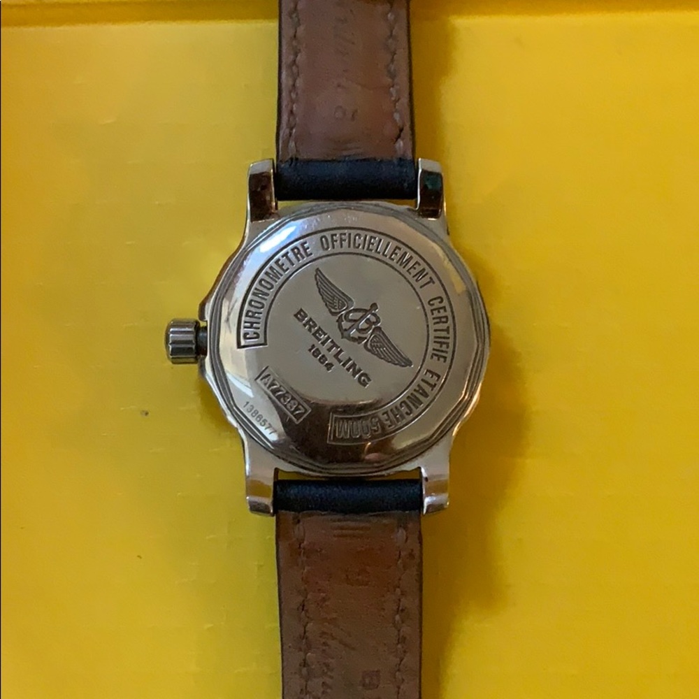 Women’s black leather band/ face Breitling watch. - Picture 8 of 8